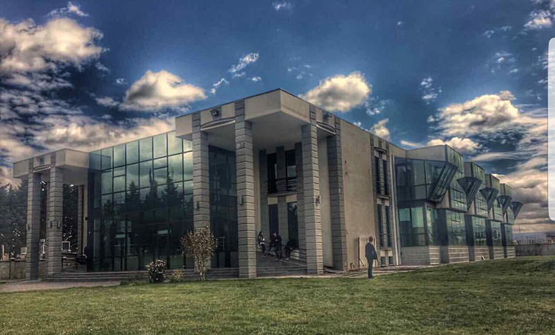 Gruni University Clinic